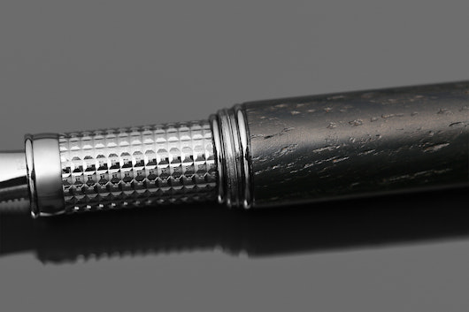 Grifos Bog Oak Wood Fountain Pen