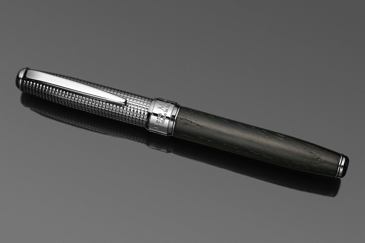 Grifos Bog Oak Wood Fountain Pen