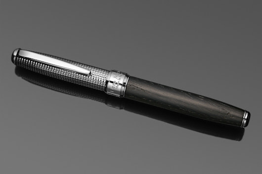 Grifos Bog Oak Wood Fountain Pen