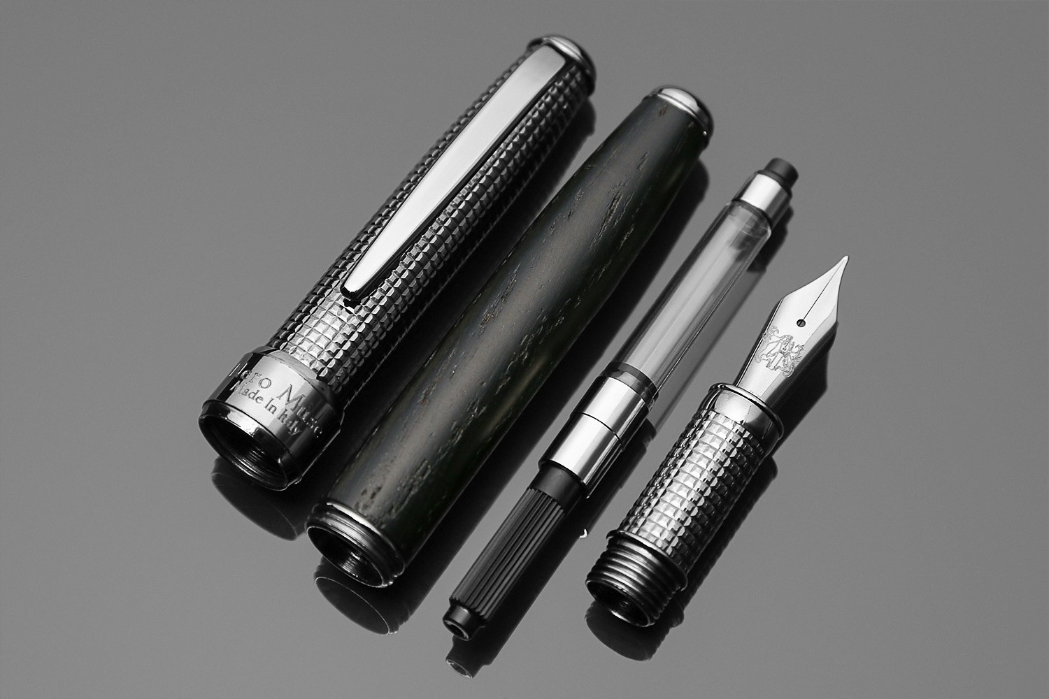 Grifos Bog Oak Wood Fountain Pen