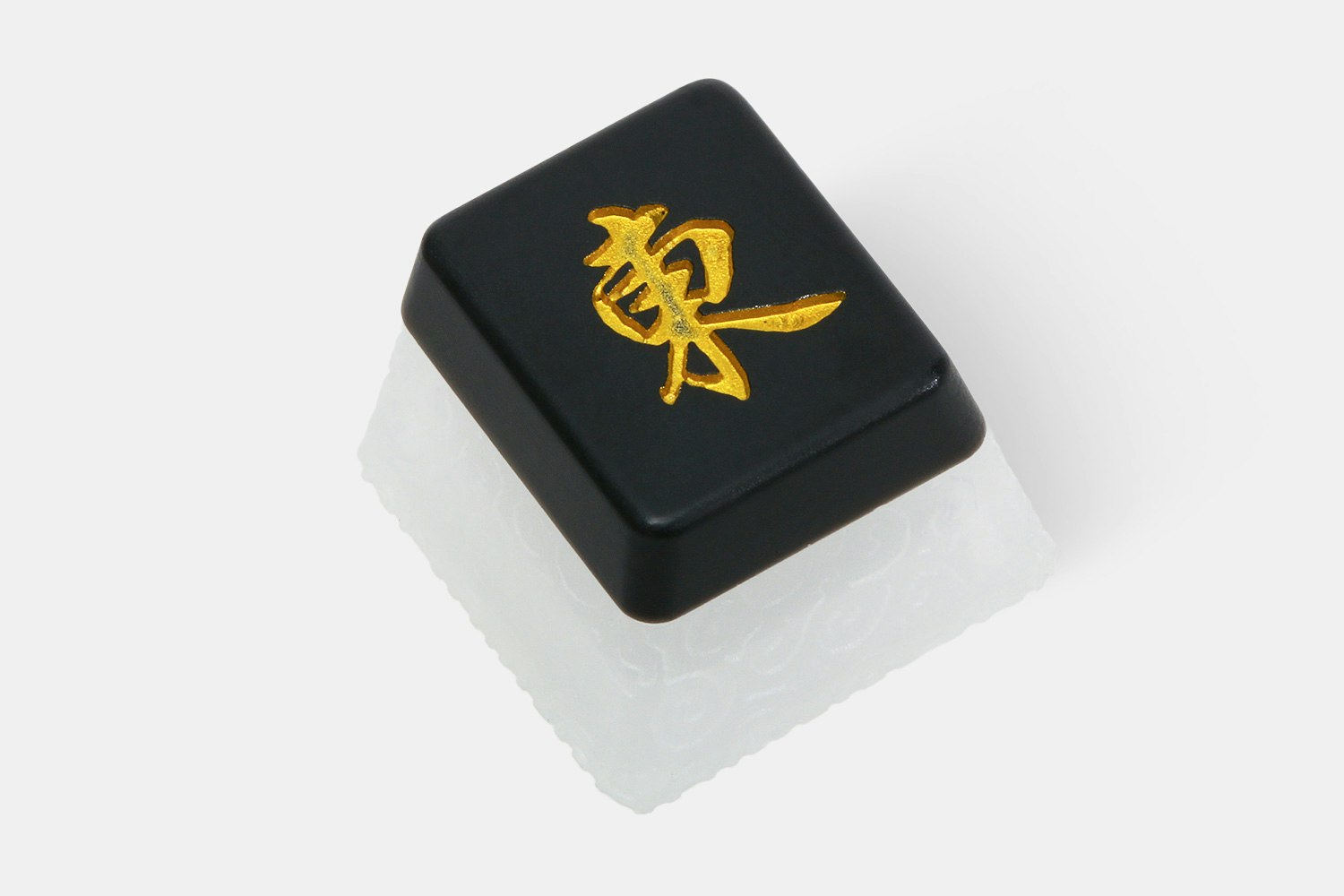 East – black/translucent