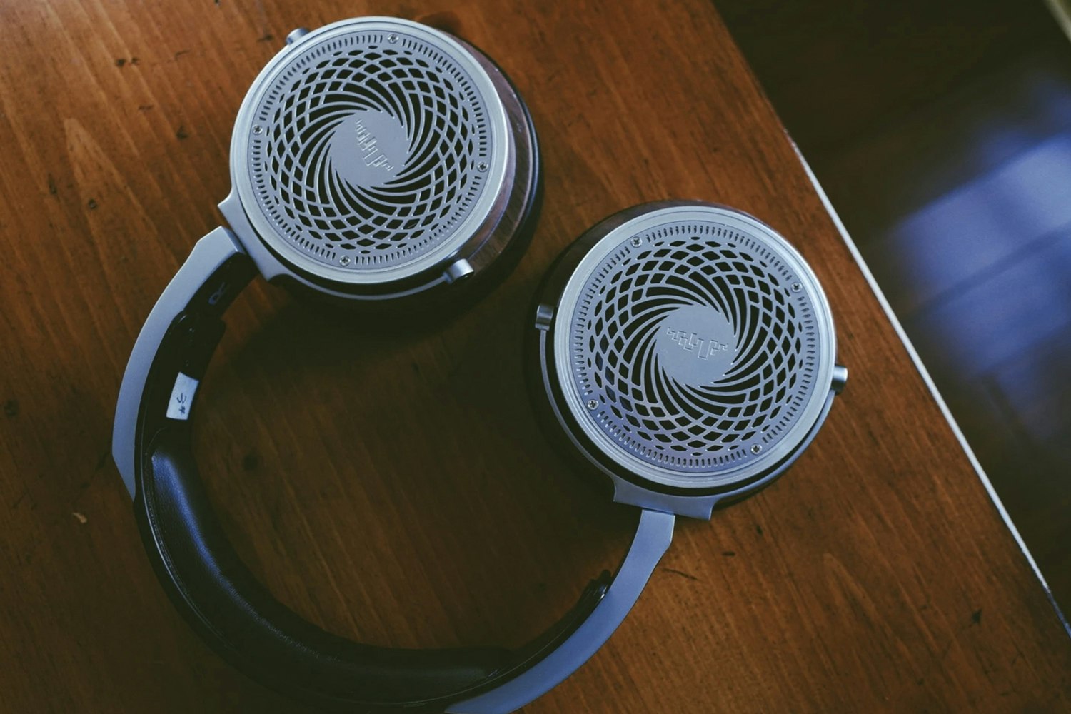 HarmonicDyne Helios Headphones