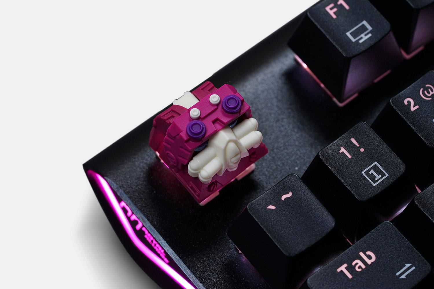 Hot Keys Project Artisan Raven Keycap