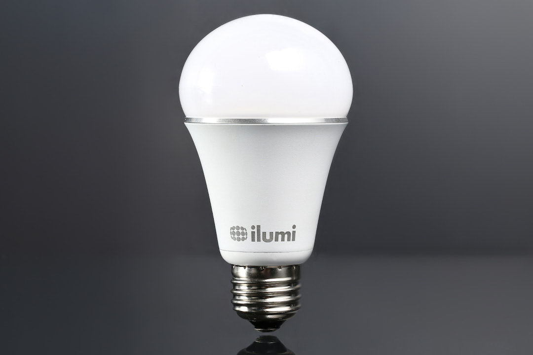 Ilumi A19 Smart LED Light Bulb