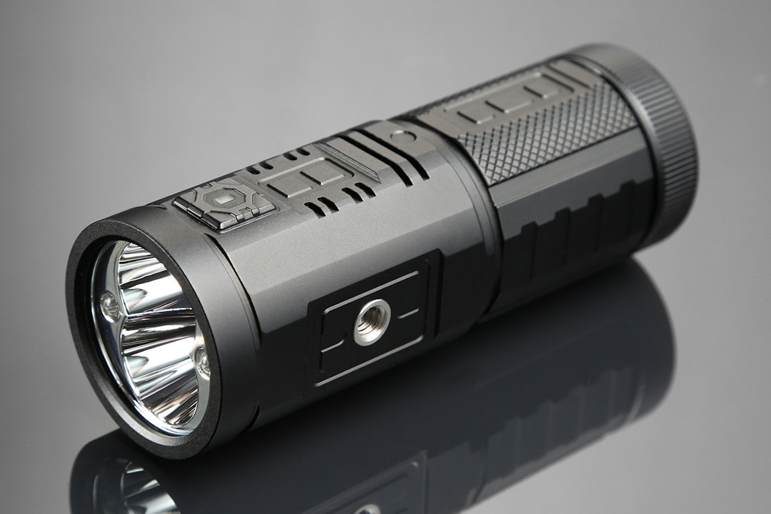 Imalent SA04 1100-lumen AA Flashlight