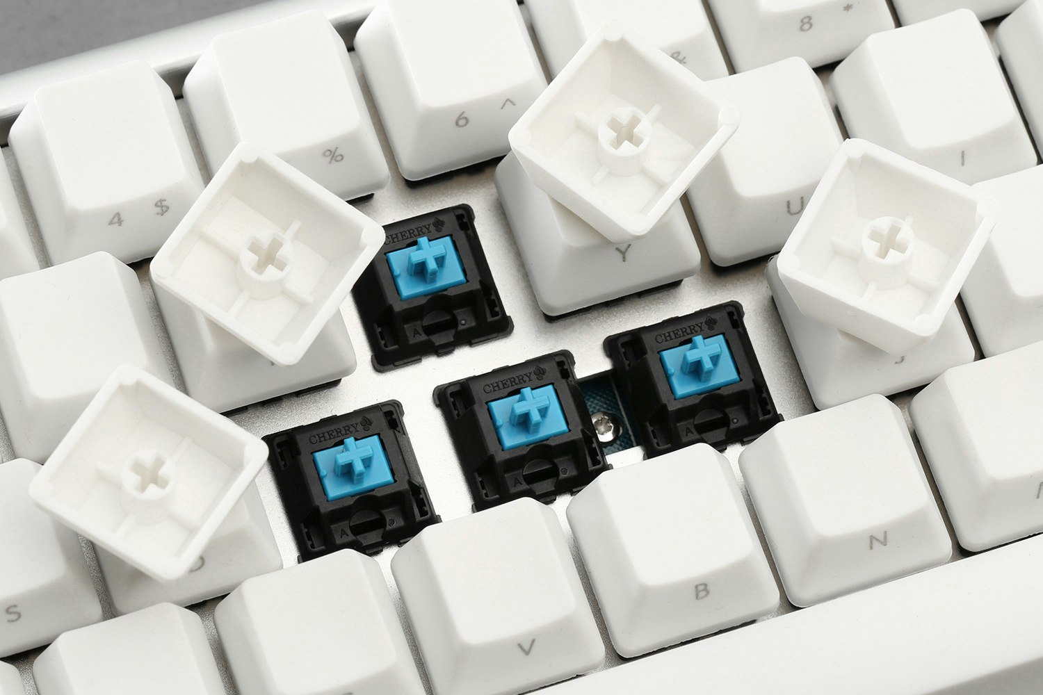 IQKB 62-Key Mechanical Keyboard