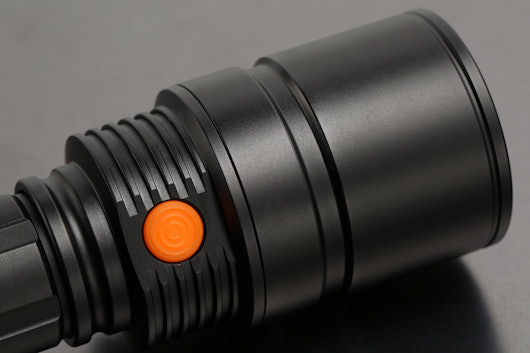 Klarus ST30-U Flashlight