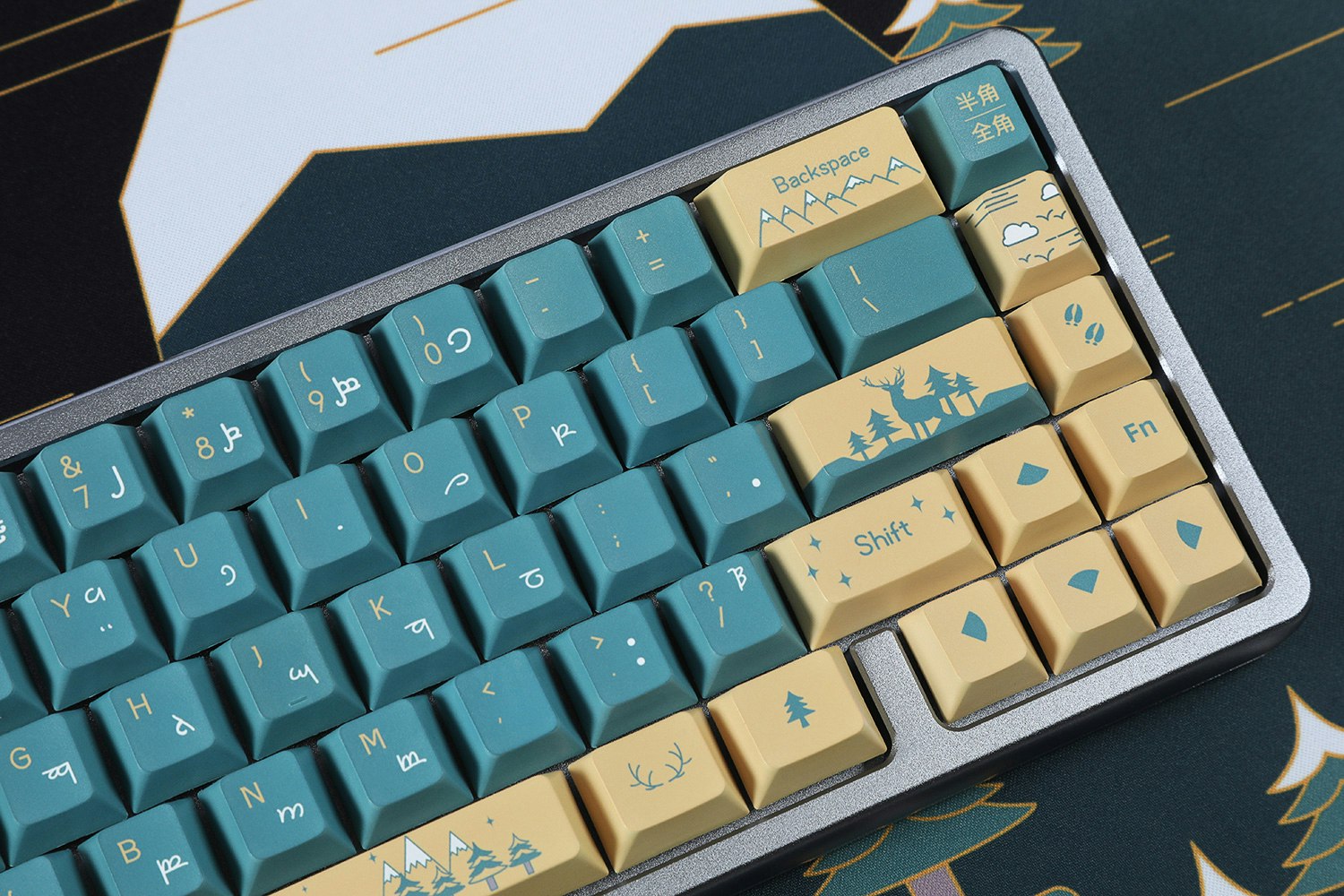 Lugoo Deer in Woods PBT Dye-Subbed Keycap Set