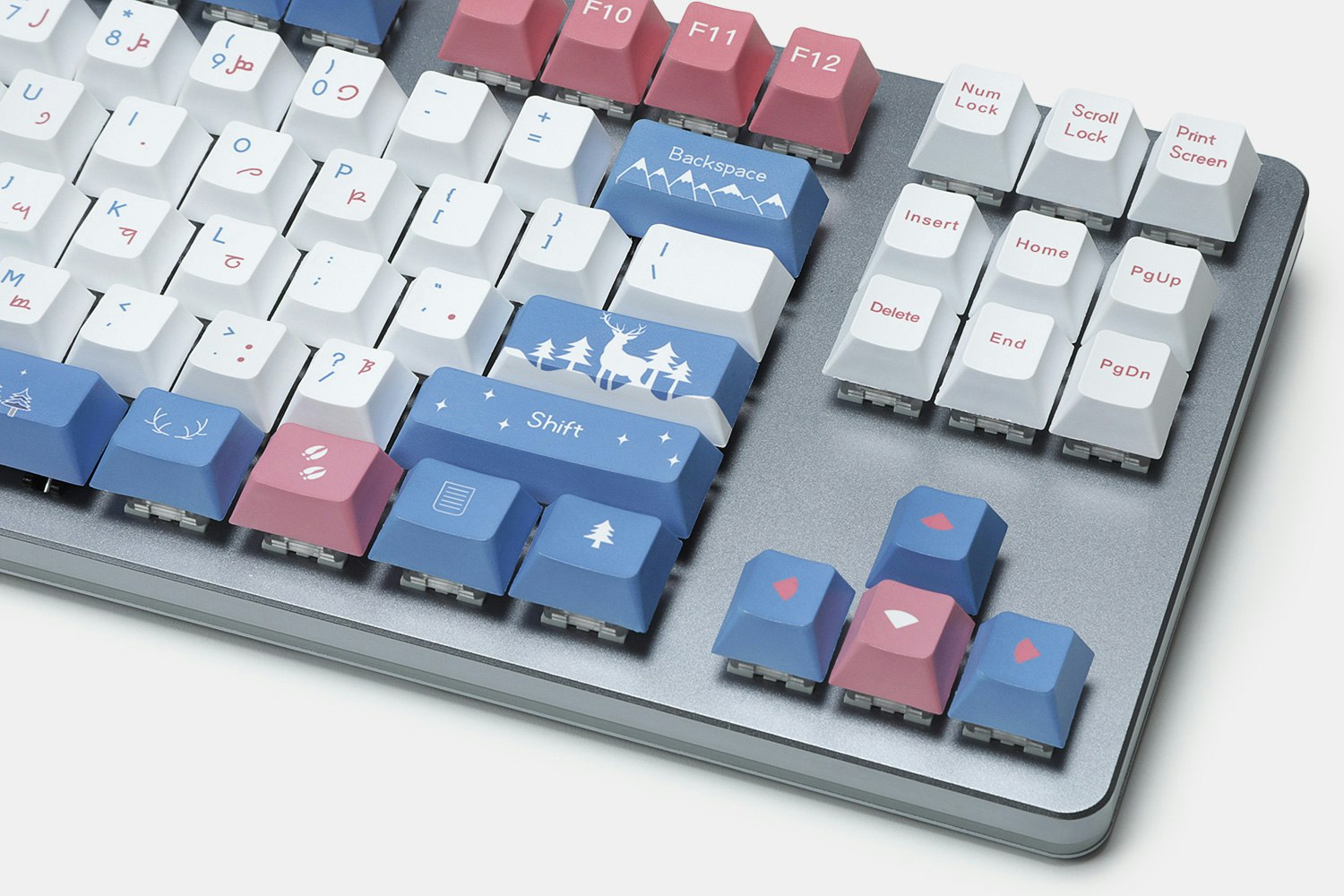 LUGOO Deer in the Woods Winter Frost PBT Keycap Set