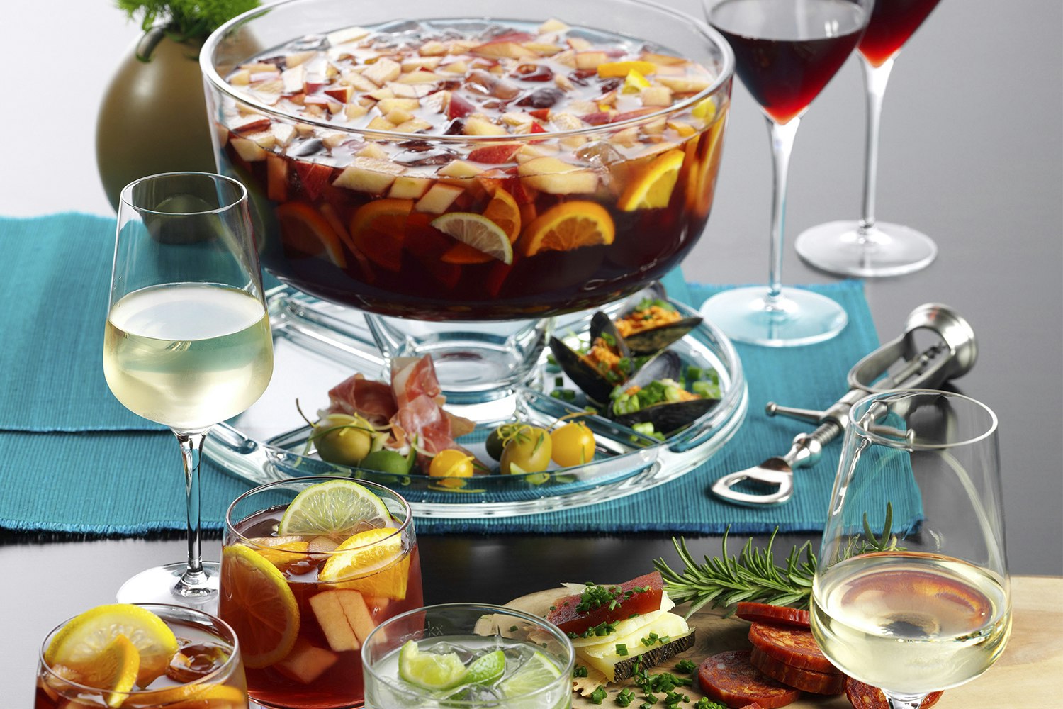 Luigi Bormioli Gallerie Cake Stand & Server | Tools | Kitchen