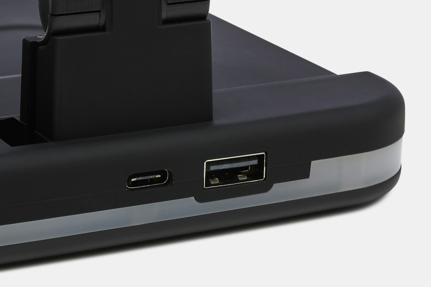 Lumicharge Magnetic Wireless Charger