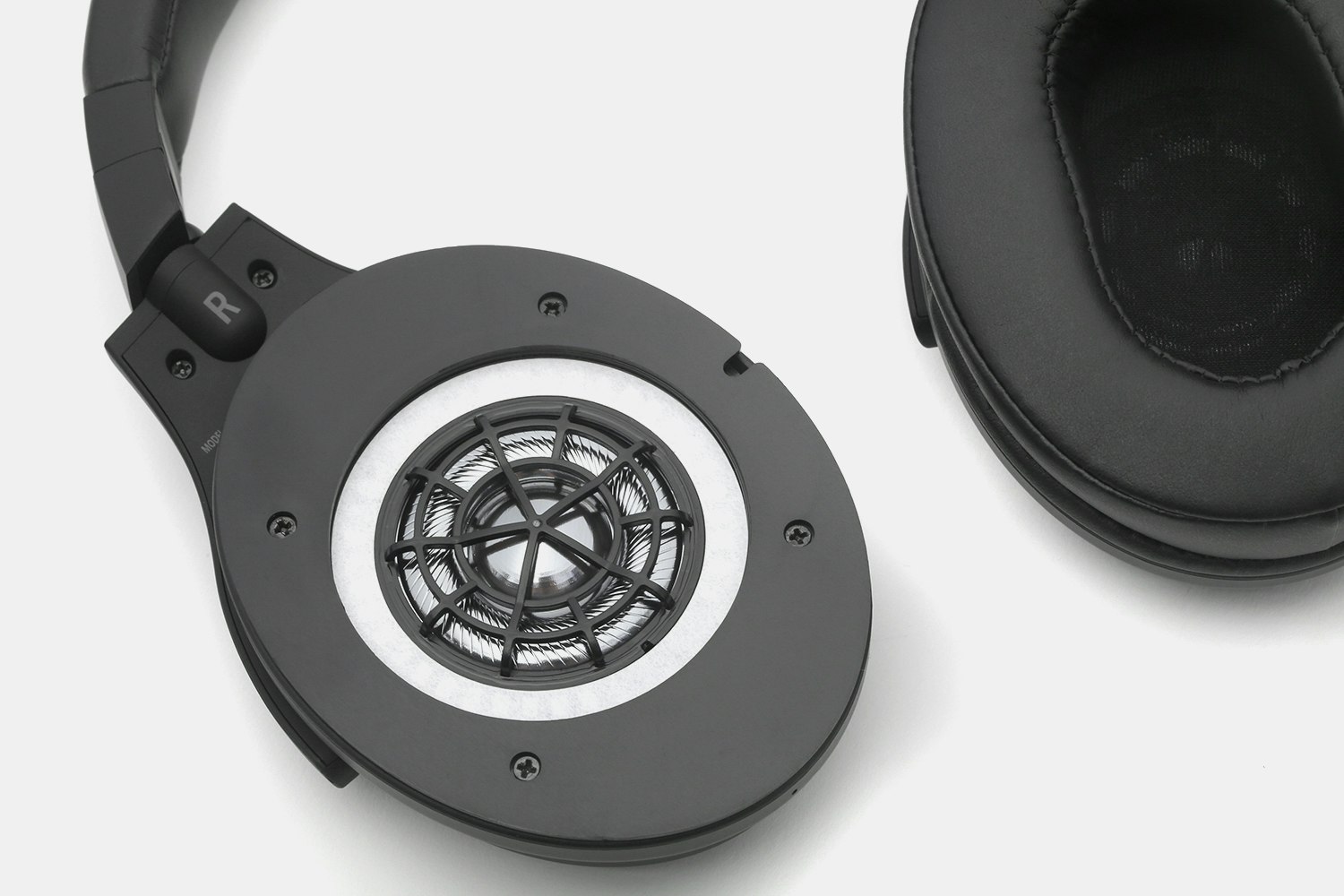 M&O MOOH-BE00BT Headphones