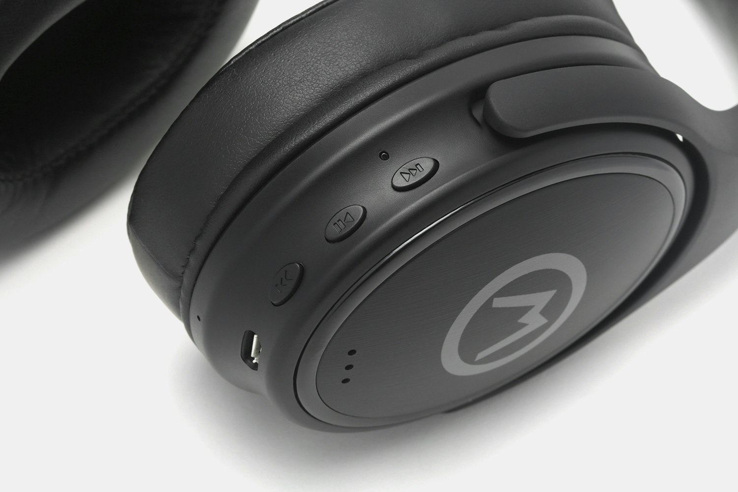 M&O MOOH-BE00BT Headphones