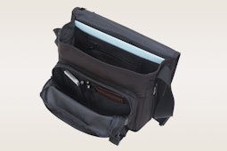 Back zipper and compartments, size small