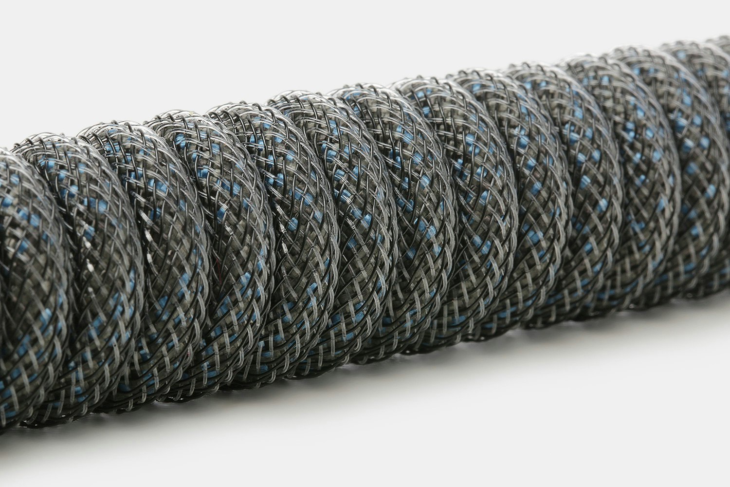 Mechcables Sky Dolch Custom-Sleeved USB Cable