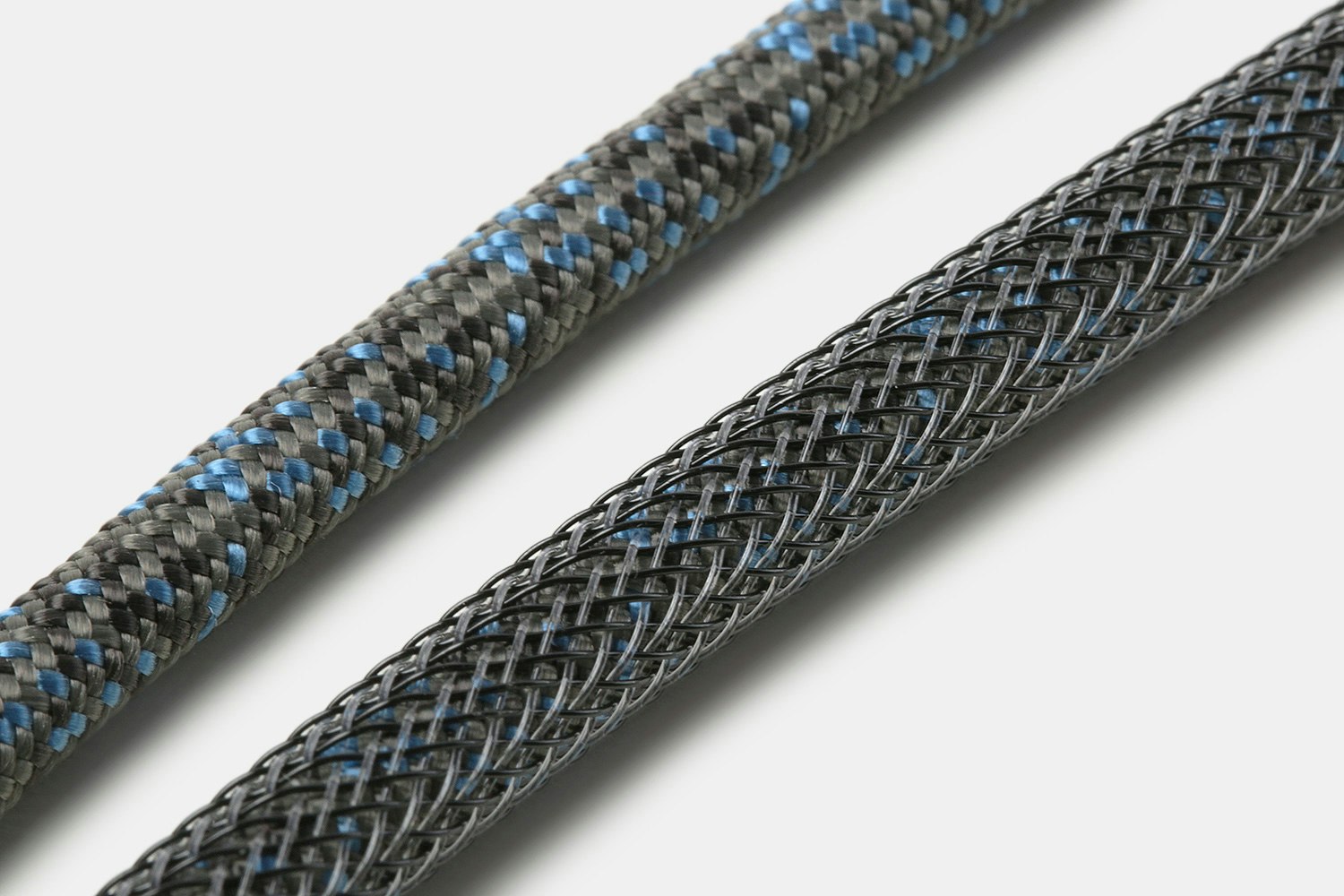 Mechcables Sky Dolch Custom-Sleeved USB Cable
