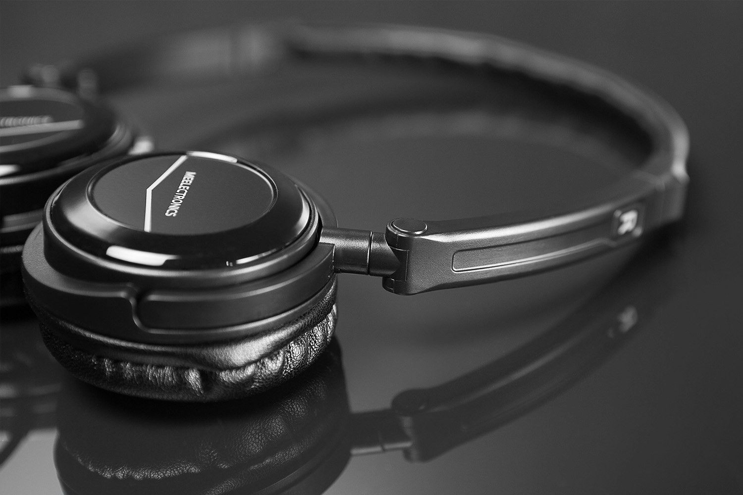 Mee Audio HT-21 Portable Headphones