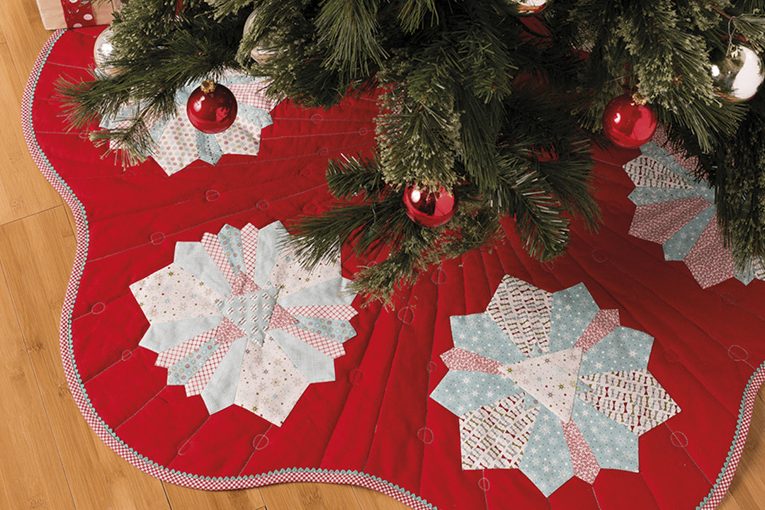 Merry Christmas Tree Skirt Paper-Piece Bundle