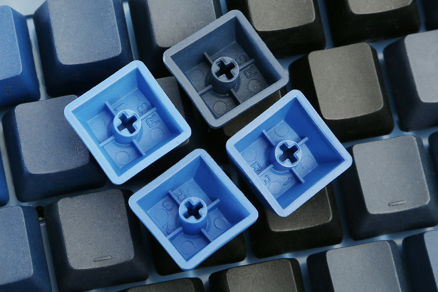 Midnight Gradient PBT Dye-Subbed Keycap Set