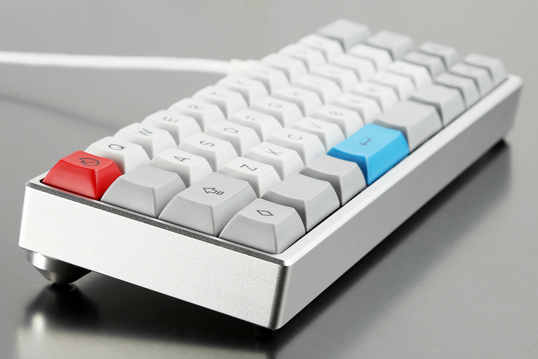 The MiniVan Custom Mechanical Keyboard Kit