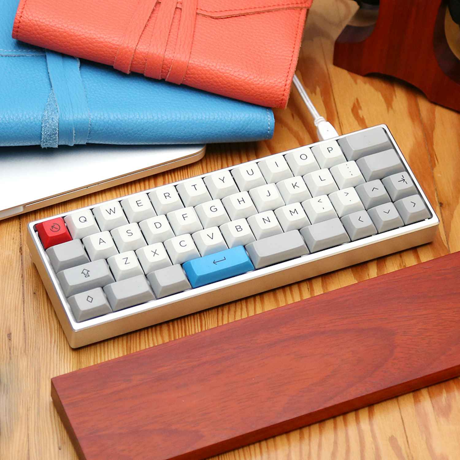 The MiniVan Custom Mechanical Keyboard Kit | Mechanical Keyboards