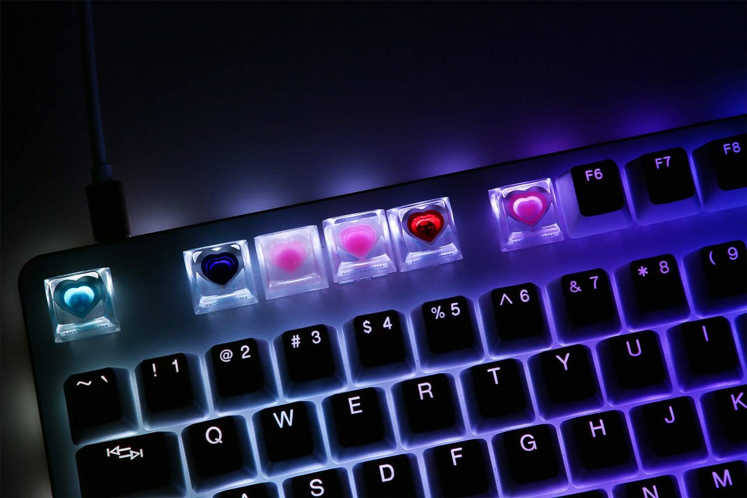 MMCaps Frozen Heartbeats Resin Artisan Keycap