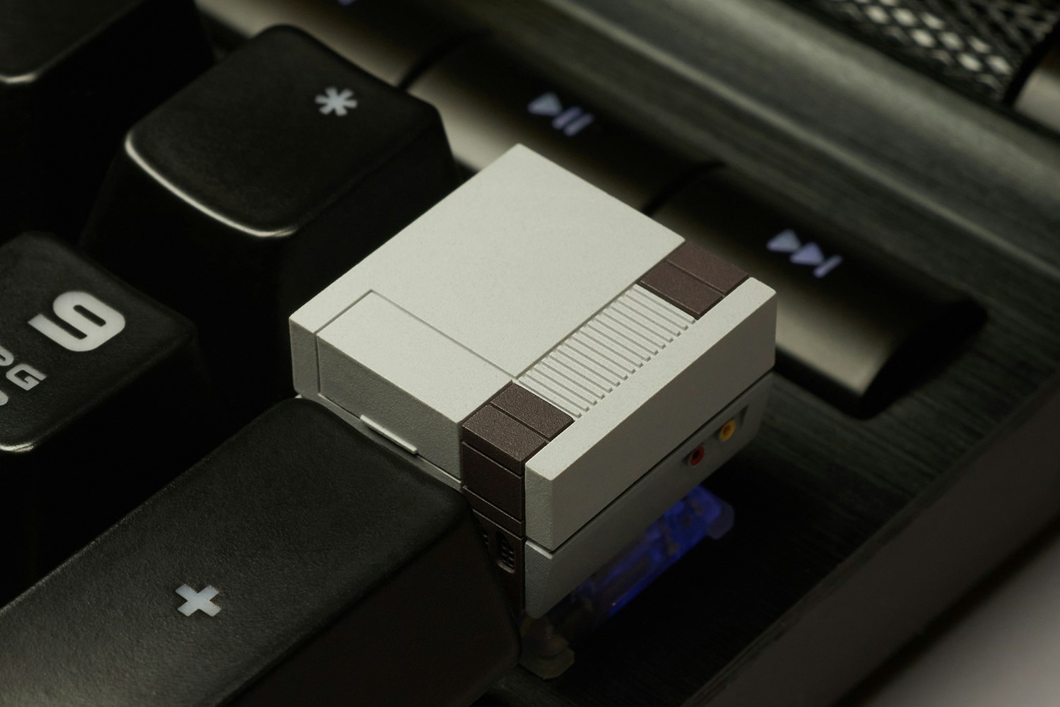 MMi Keycaps Retro TV Console Artisan Keycap