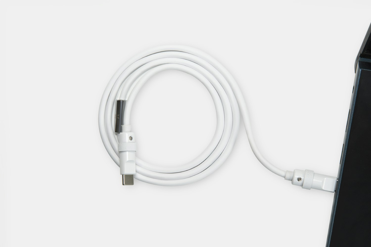 MOMOKA White Frost USB-C and Lightning Cables