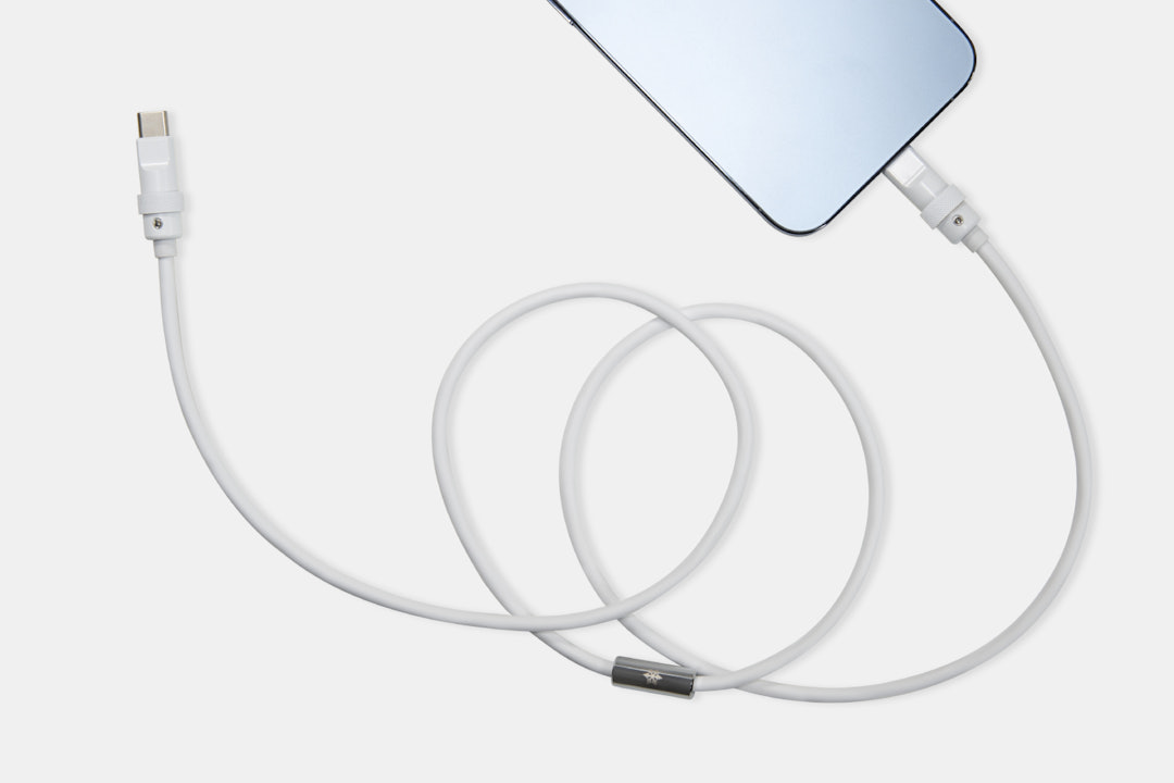MOMOKA White Frost USB-C and Lightning Cables
