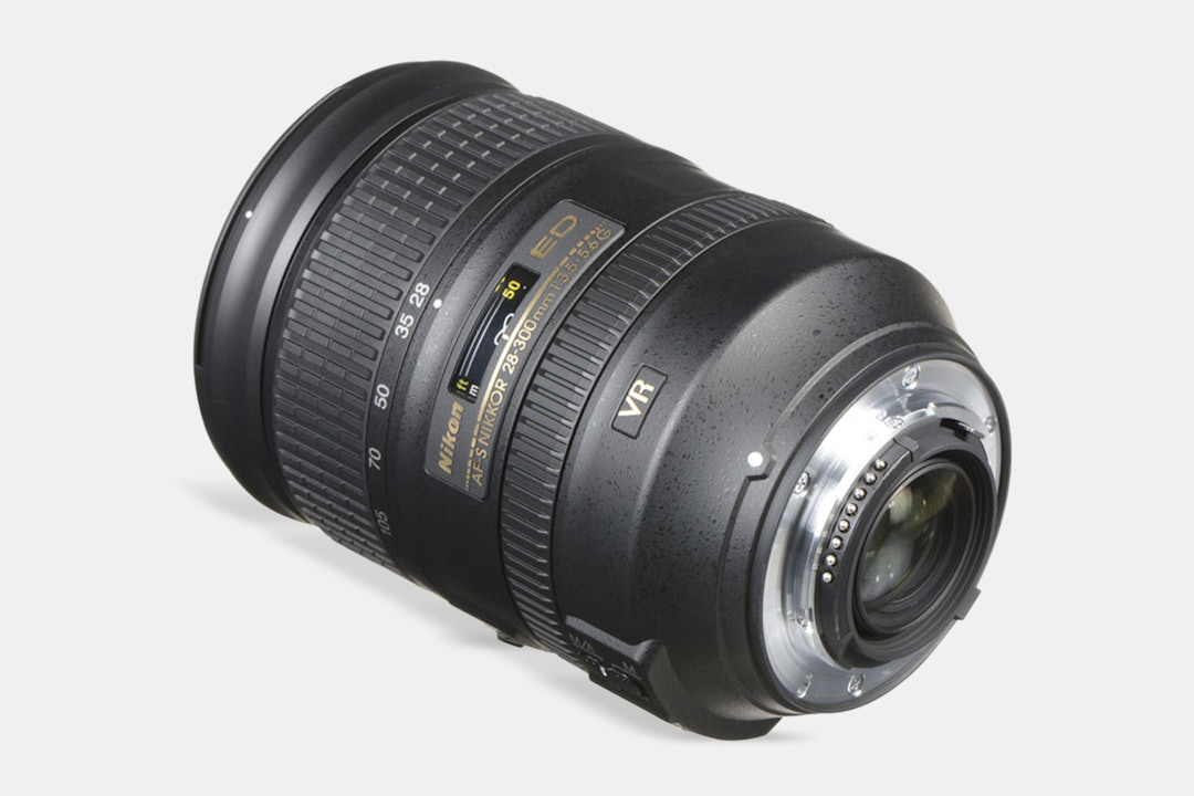 Nikon AF-S NIKKOR 28–300mm f/3.5–5.6G ED VR Lens