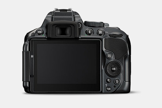 Nikon D5300 w/ AF-P DX 18–55mm f/3.5–5.6G VR Lens