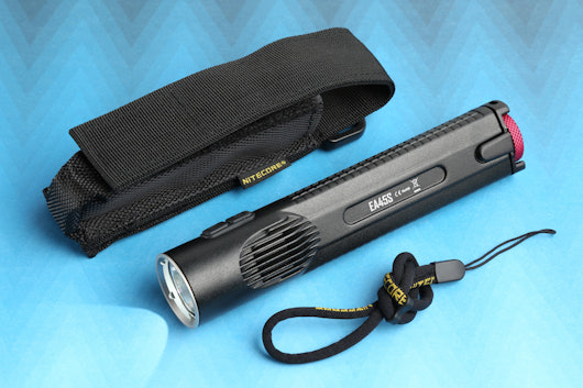 Nitecore EA45S: 4xAA 1,000-Lumen Flashlight