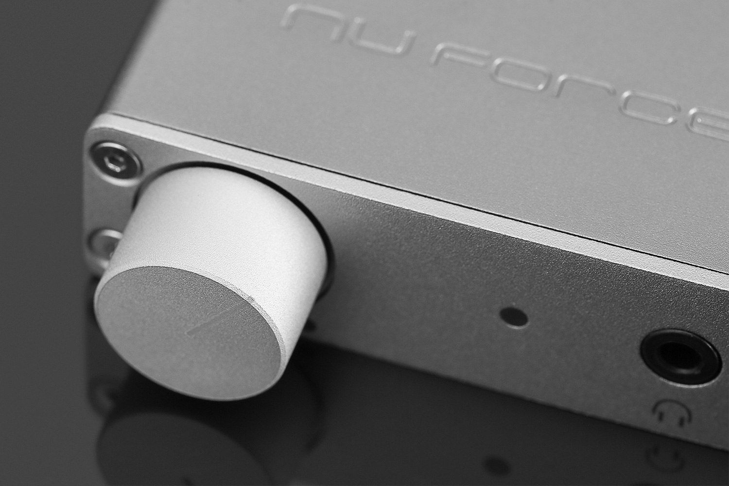 NuForce uDAC-5 DAC/Amp