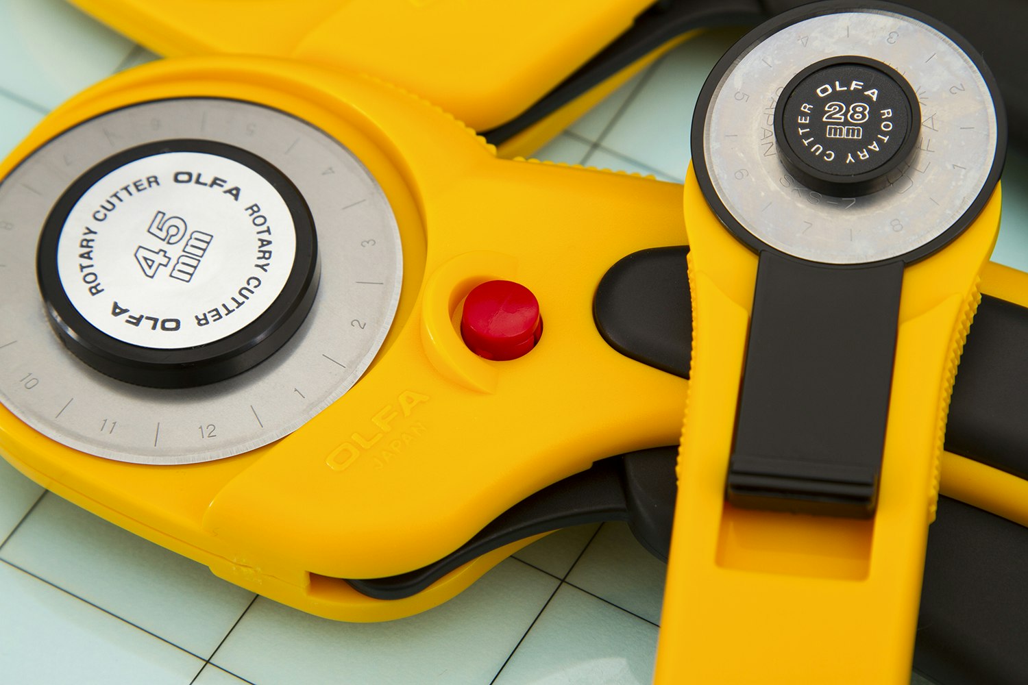 OLFA Deluxe Ergo Rotary Cutter + Blades