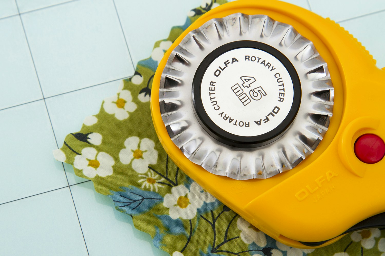 OLFA Deluxe Ergo Rotary Cutter + Blades