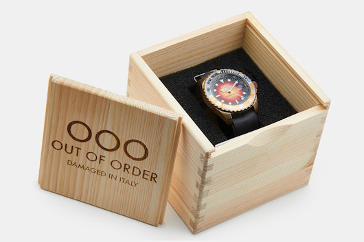 Out Of Order Scorpione Quartz Watch