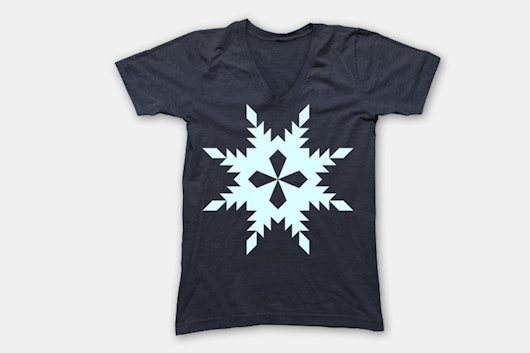Snowflake – Vintage Navy (V-Neck)