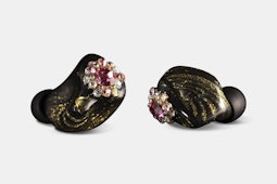 16 Glorious 16 Glorious