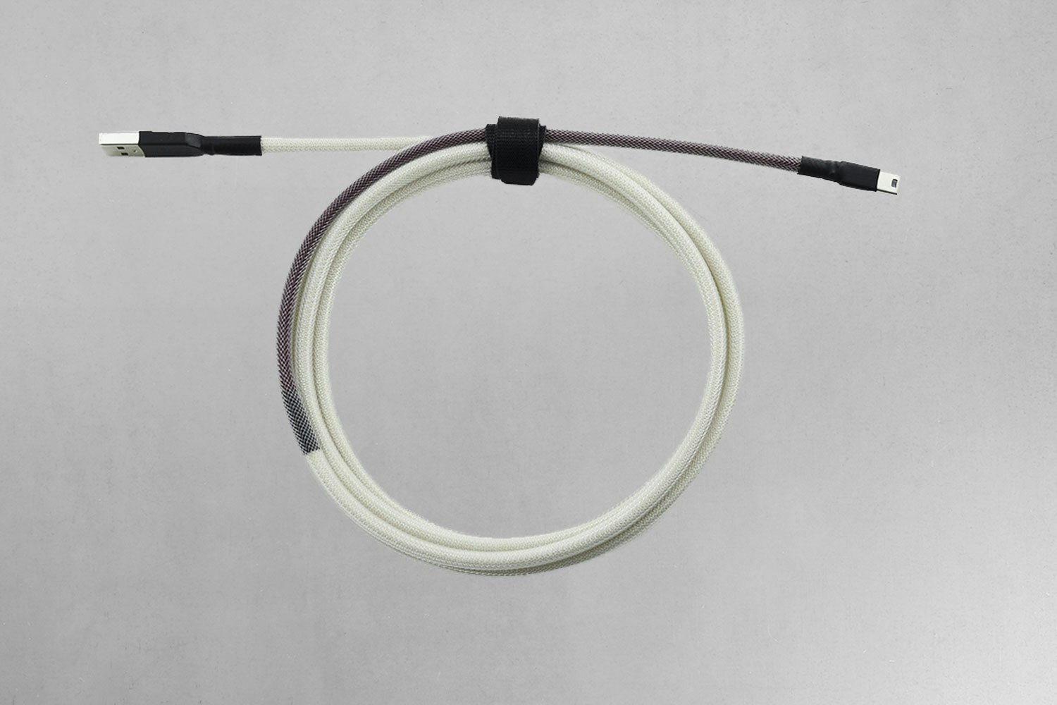 Cream dominant / Black heatshrink