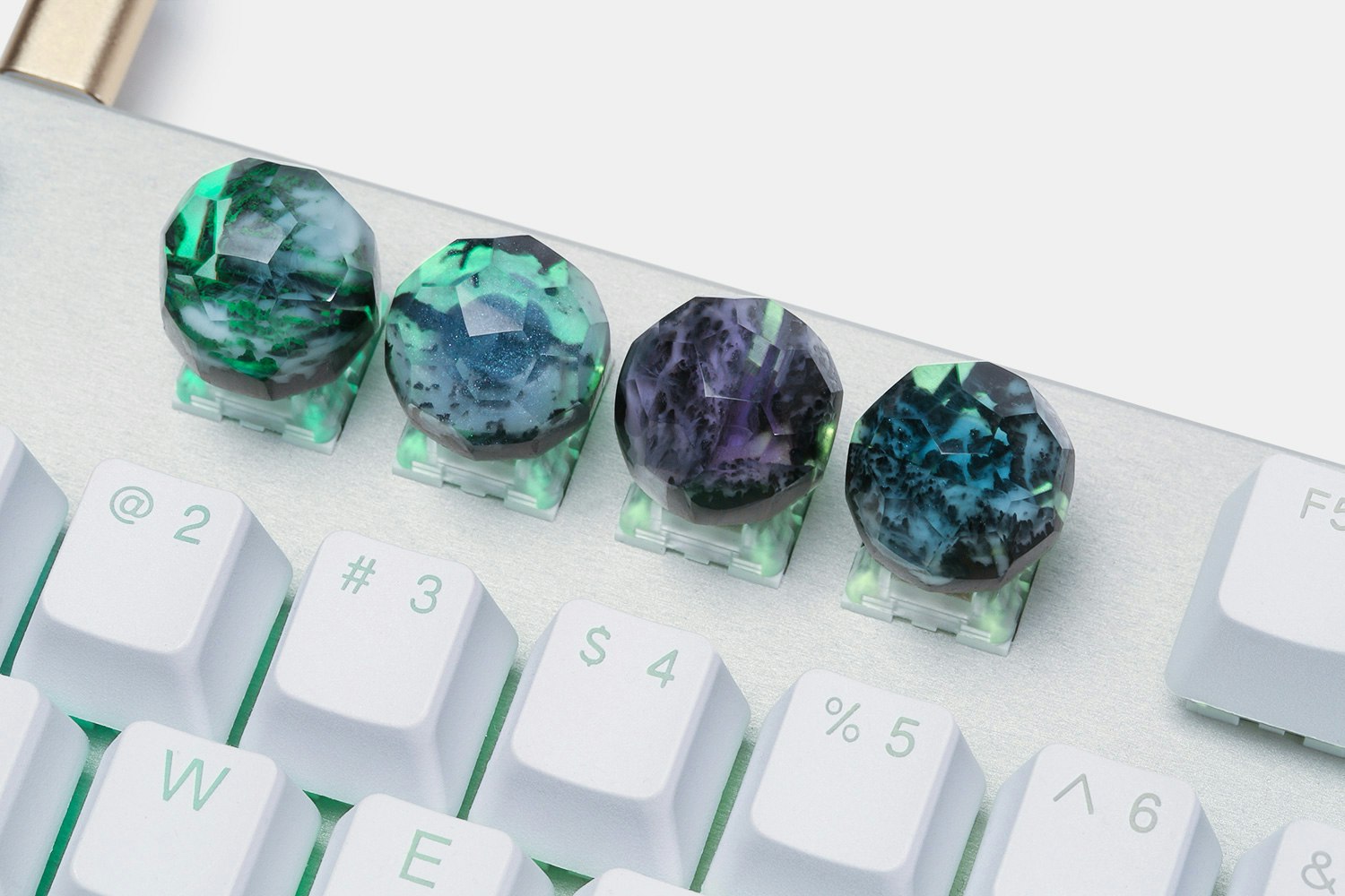 Polygonal Mini Iceland Wood & Resin Artisan Keycap