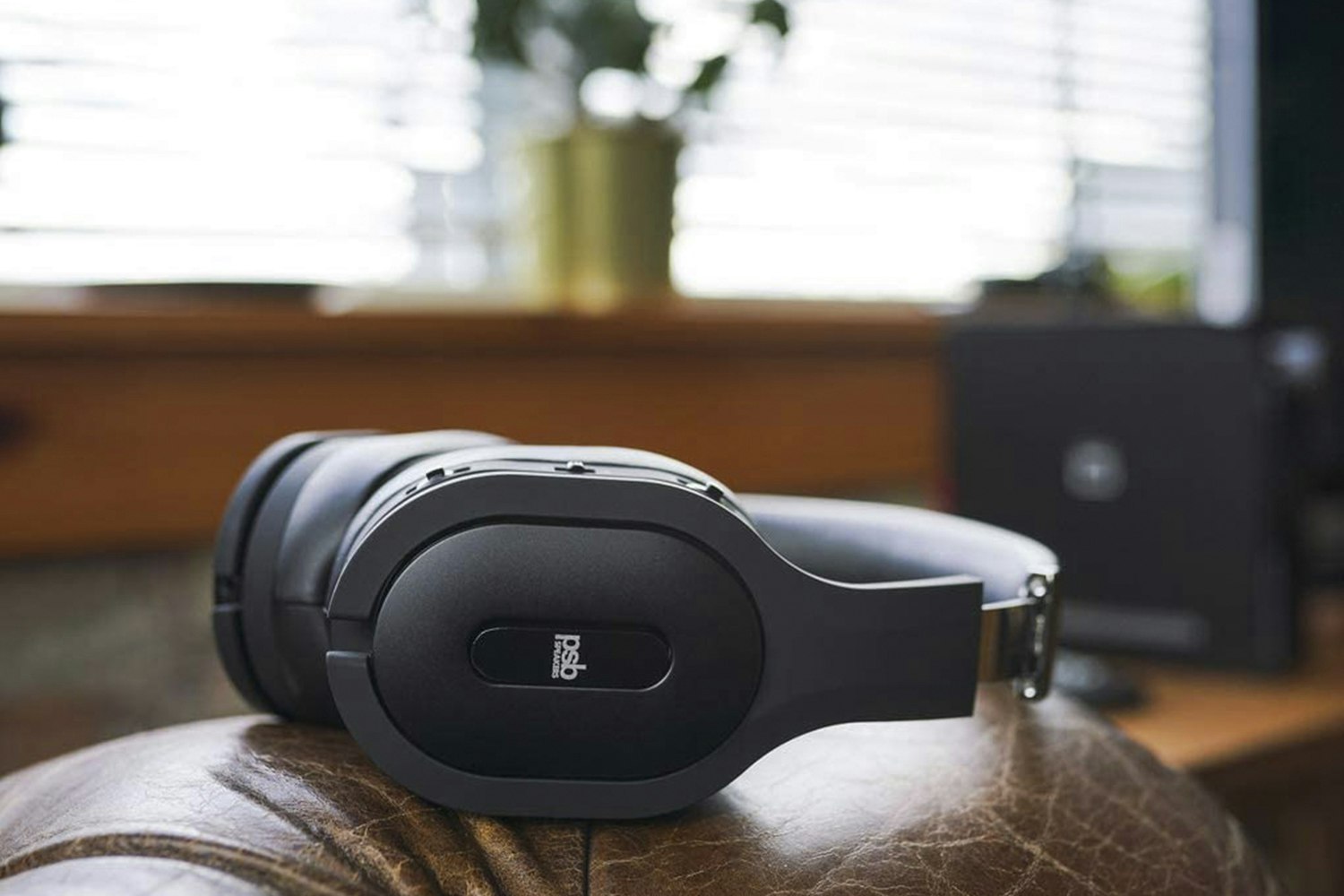 PSB M4U 8 Wireless ANC Headphones
