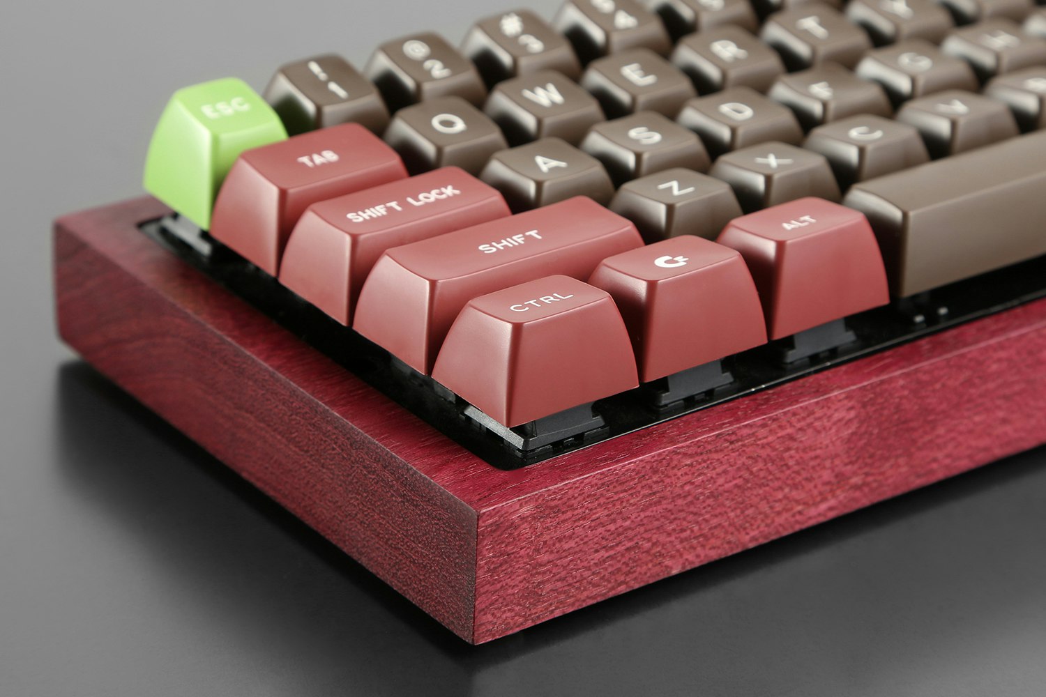 SEALWoodworking 60% Case