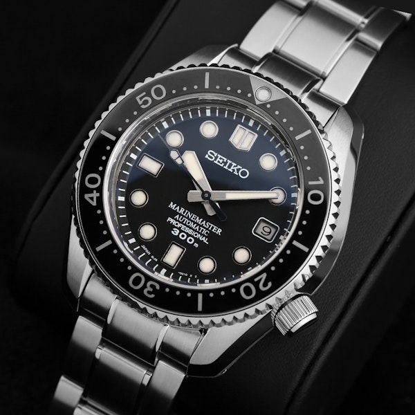 Seiko MarineMaster 300M SBDX001 Watch Details | Watches | Dive Watches |  Drop