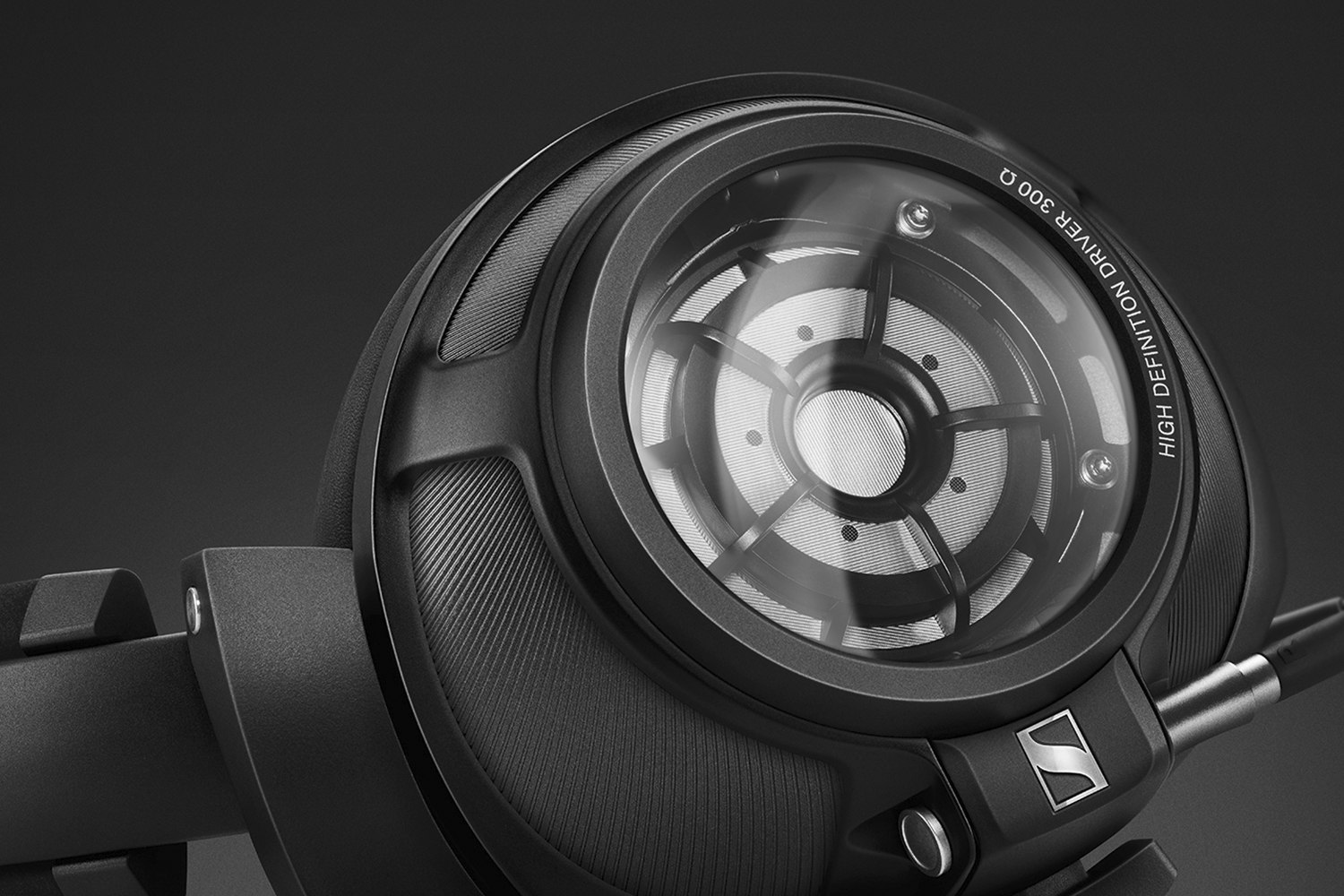 Sennheiser HD 820 Closed-Back Headphones