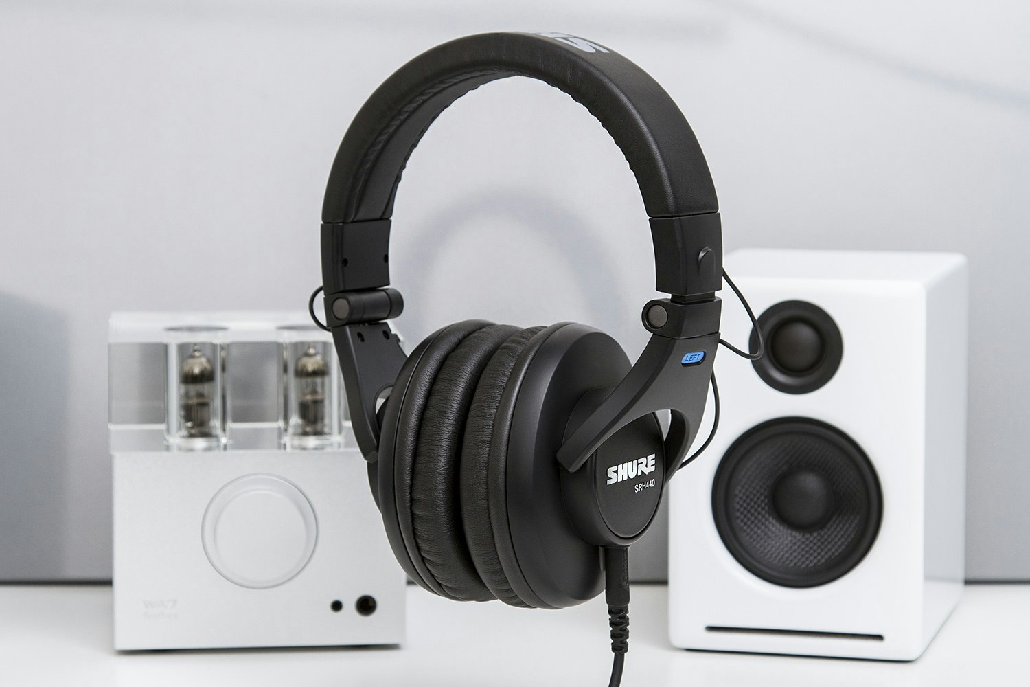 SHURE（ＳＲＨ４４０） Shure SRH440 Professional Studio Headphones | eBay