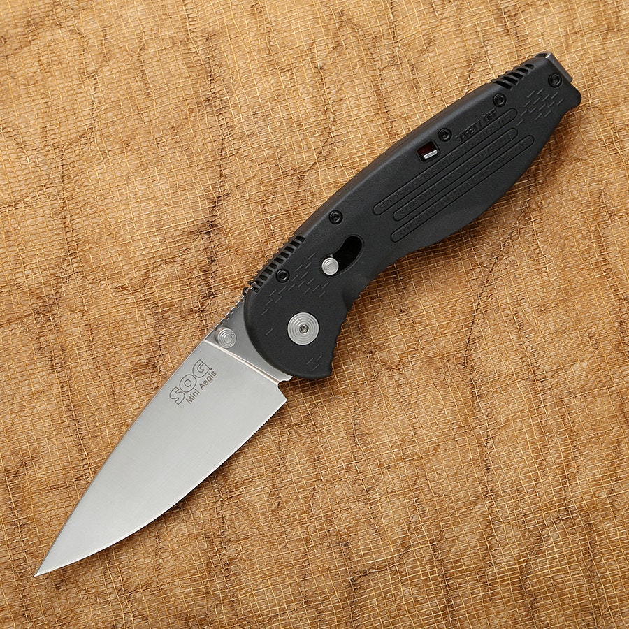 SOG Desktop Sharpener