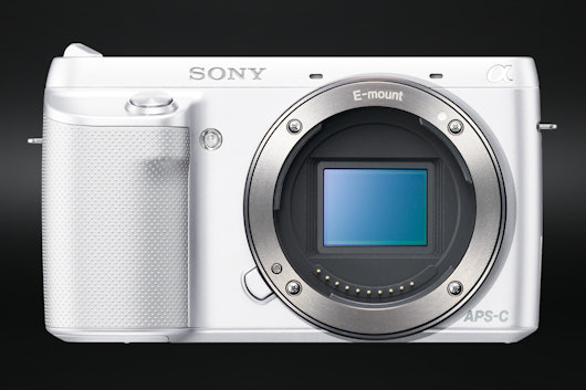 Sony NEX-F3K 16.1MP w/18-55mm F3.5-5.6 White