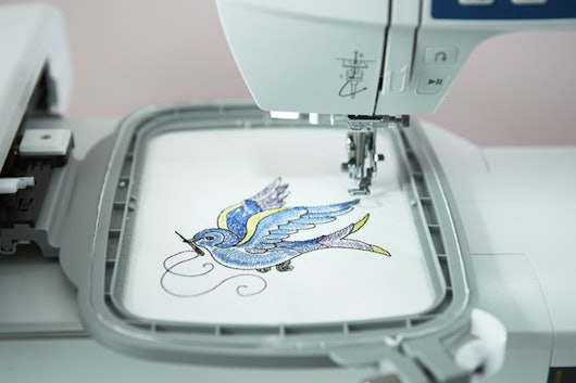 EverSewn Sparrow X Sewing Machine Bundle