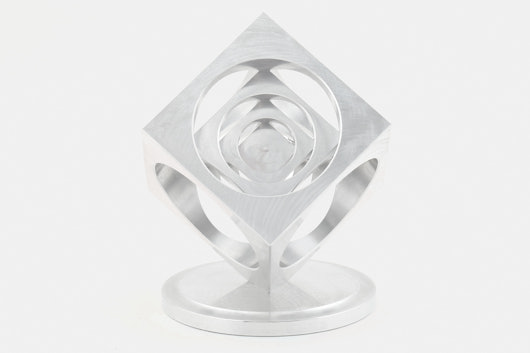 Spun Out Designs Turner's Cube Top Stand