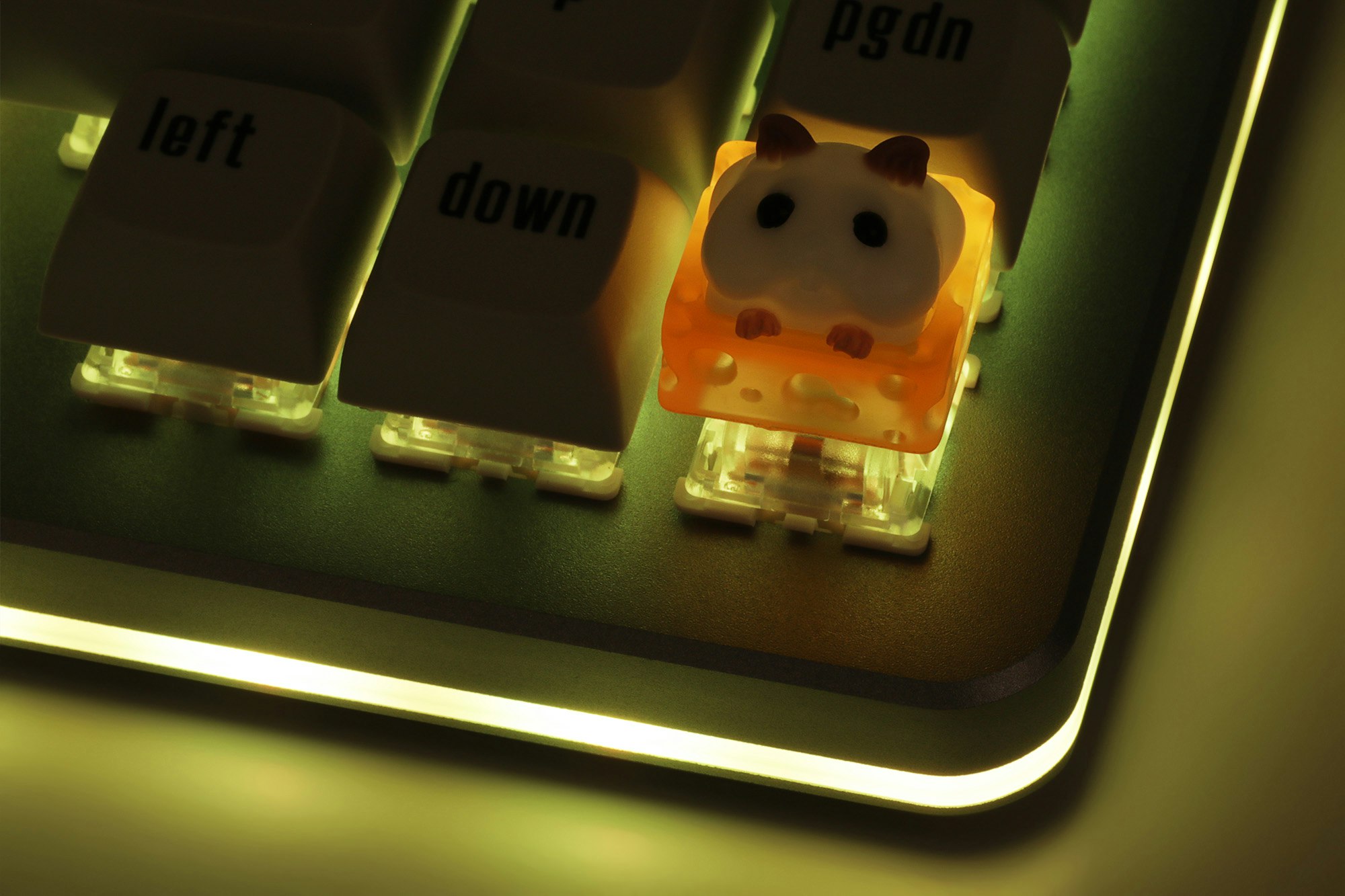 SUN Greedy Little Mouse Artisan Keycap